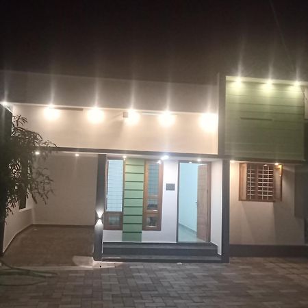 Silver Estate Home Stay Варкала Екстер'єр фото